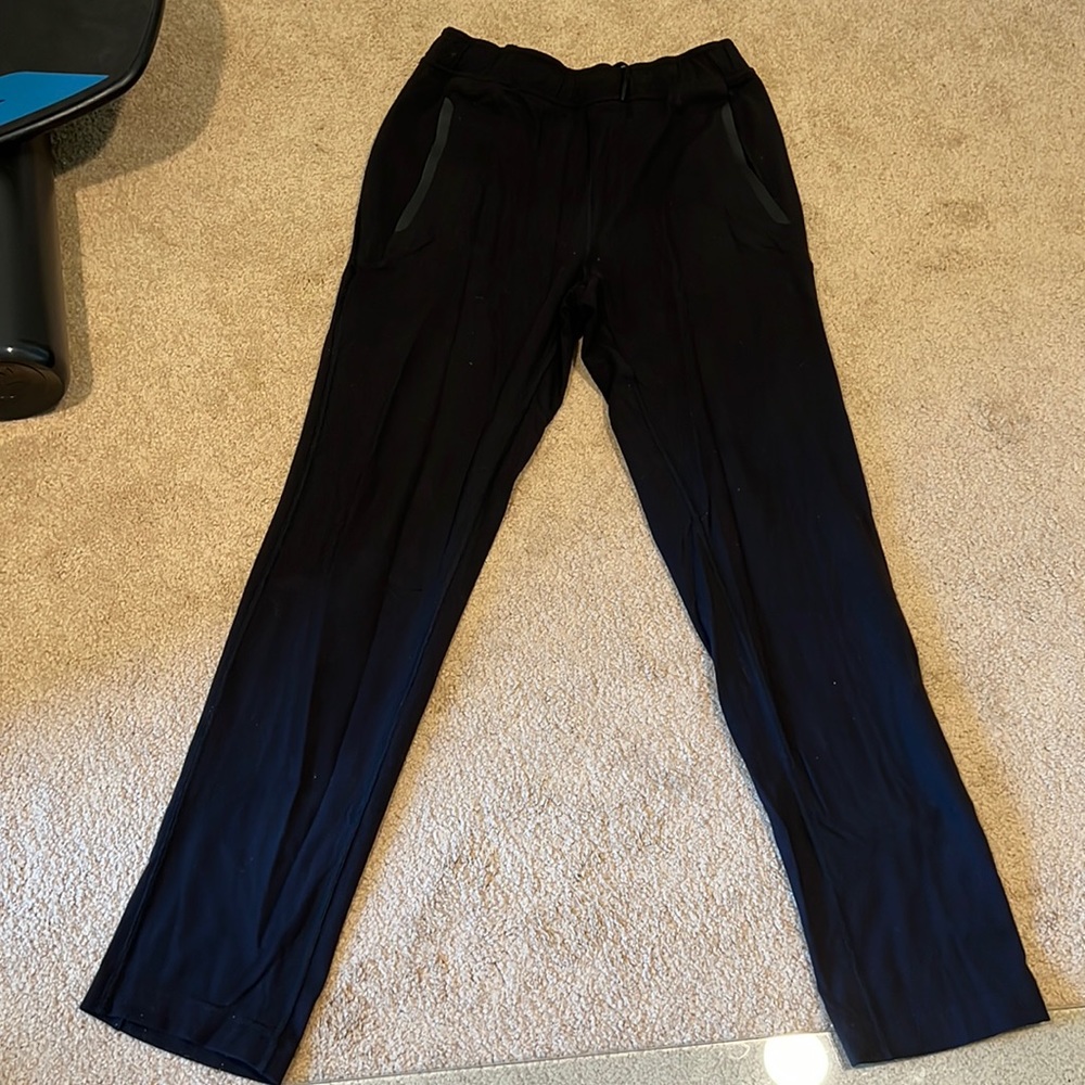 Black lululemon athletic pants Sz Medium